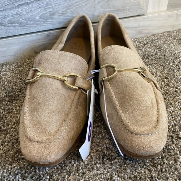 A New Day Women's Faux Leather Slip On Loafer Flats Almond Toe Memory Foam 6 - Picture 3 of 12